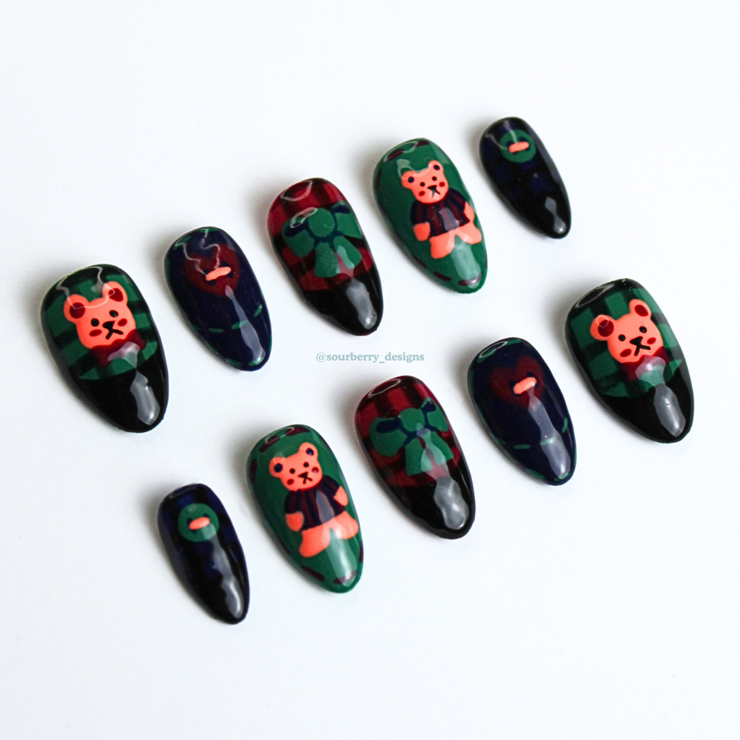 Another angle of the patchwork teddy nail set.